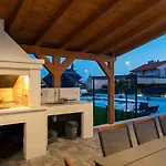 Villa Luni With Private Heated Pool