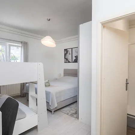 Luni With Private Heated Pool Villa *