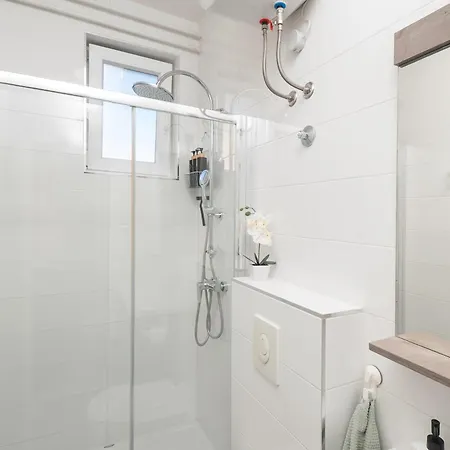 Luni With Private Heated Pool Brodarica (Sibenik-Knin)