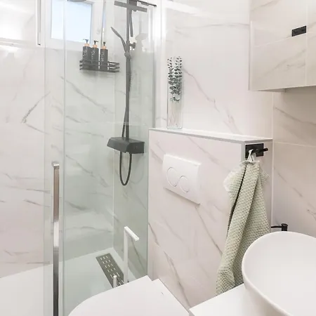 Villa Luni With Private Heated Pool *