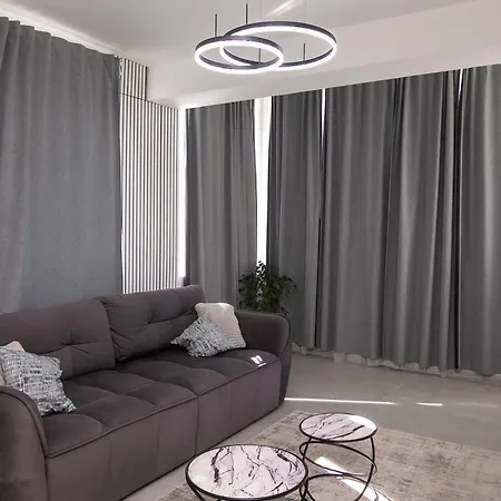 Villa Luni With Private Heated Pool *