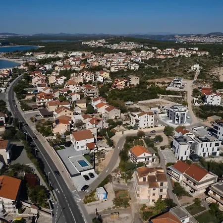 Luni With Private Heated Pool Brodarica (Sibenik-Knin)