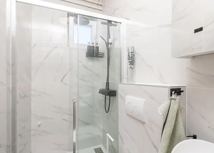 Vila Luni With Private Heated Pool *