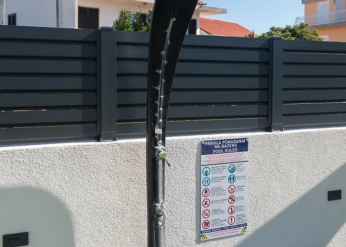 Vila Luni With Private Heated Pool *